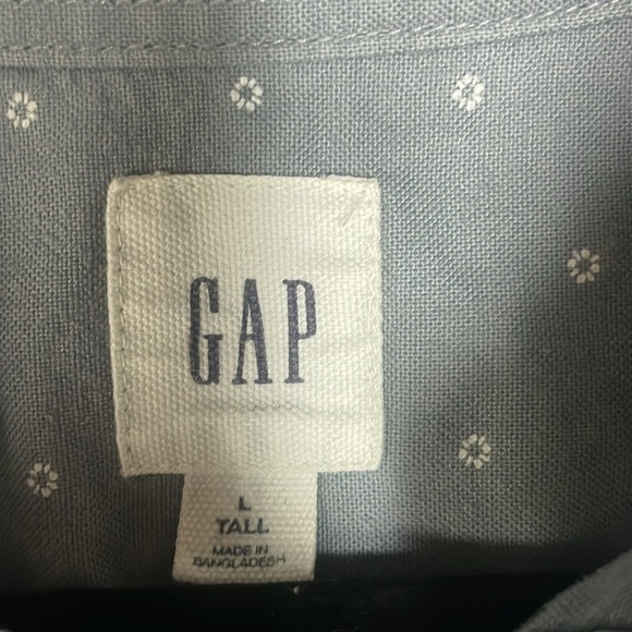 Gap Gray Button Down Shirt with White Accents Size Large Tall - Picture 3 of 6